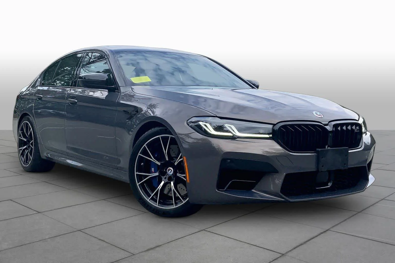 Certified Used 2023 Alvite Grey Metallic BMW  image 2