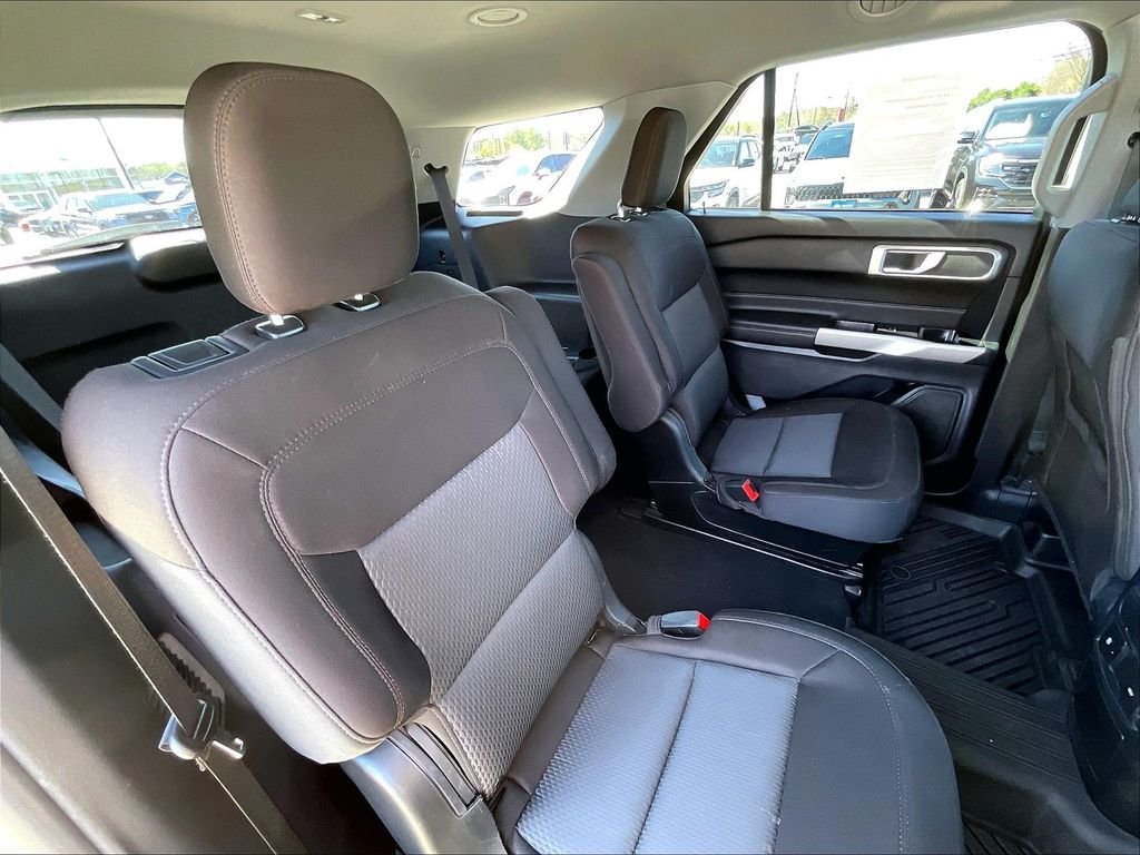 Used 2023 Iconic Silver Metallic Ford XLT image 15