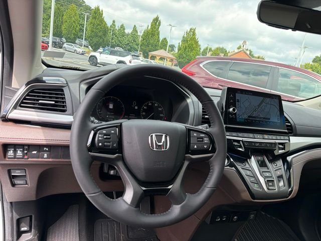 Certified Used 2026 Platinum White Pearl Honda Touring image 18