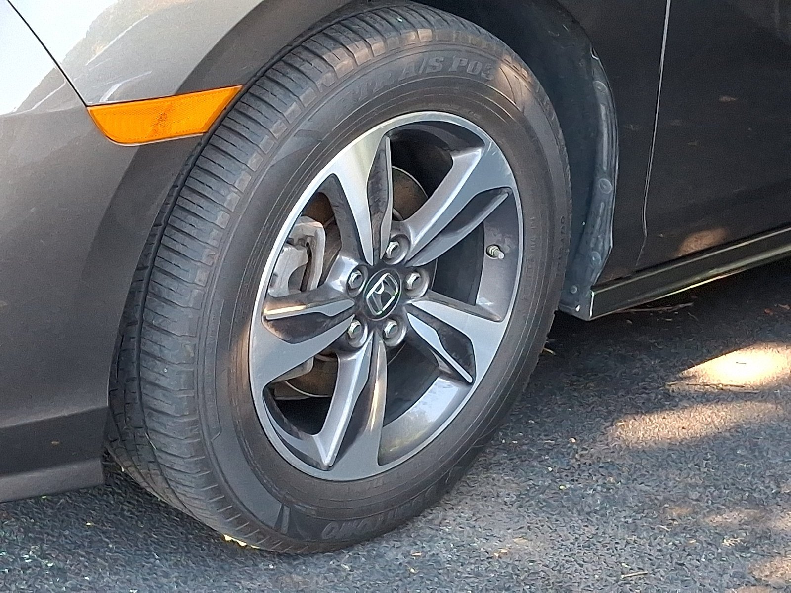 Certified Used 2018 Pacific Pewter Metallic Honda Touring image 4
