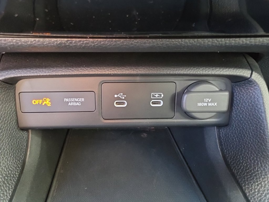 Used 2025  Honda Sport image 16