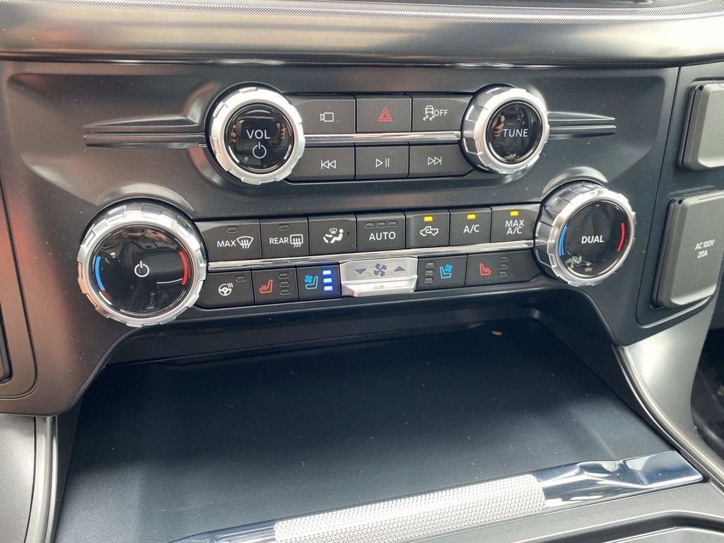 New 2026 Oxford White Ford Tremor® image 18