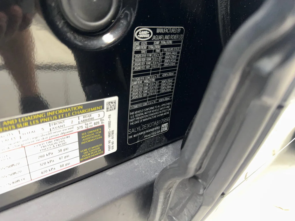 Used 2026 Black Land Rover Dynamic SE image 88