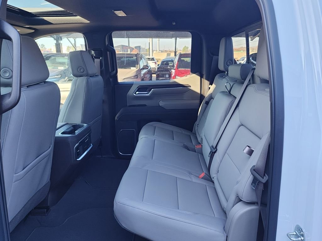 2026 GMC Sierra 1500 SLT - Photo 43