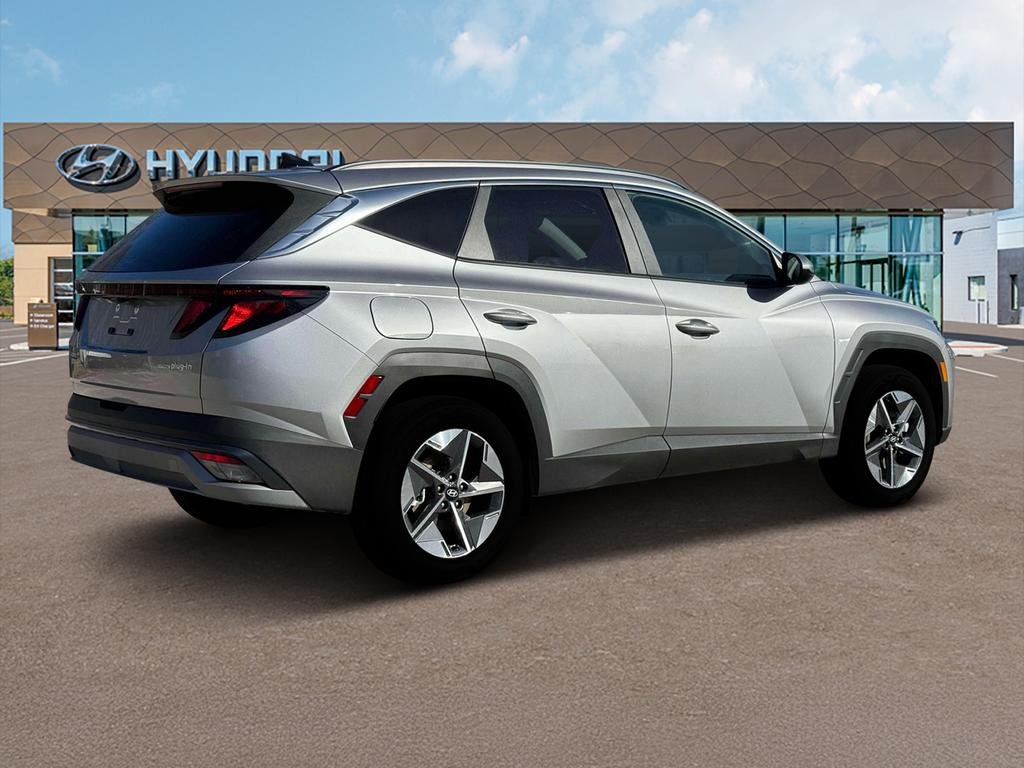 New 2026 Shimmering Silver Hyundai SEL image 8