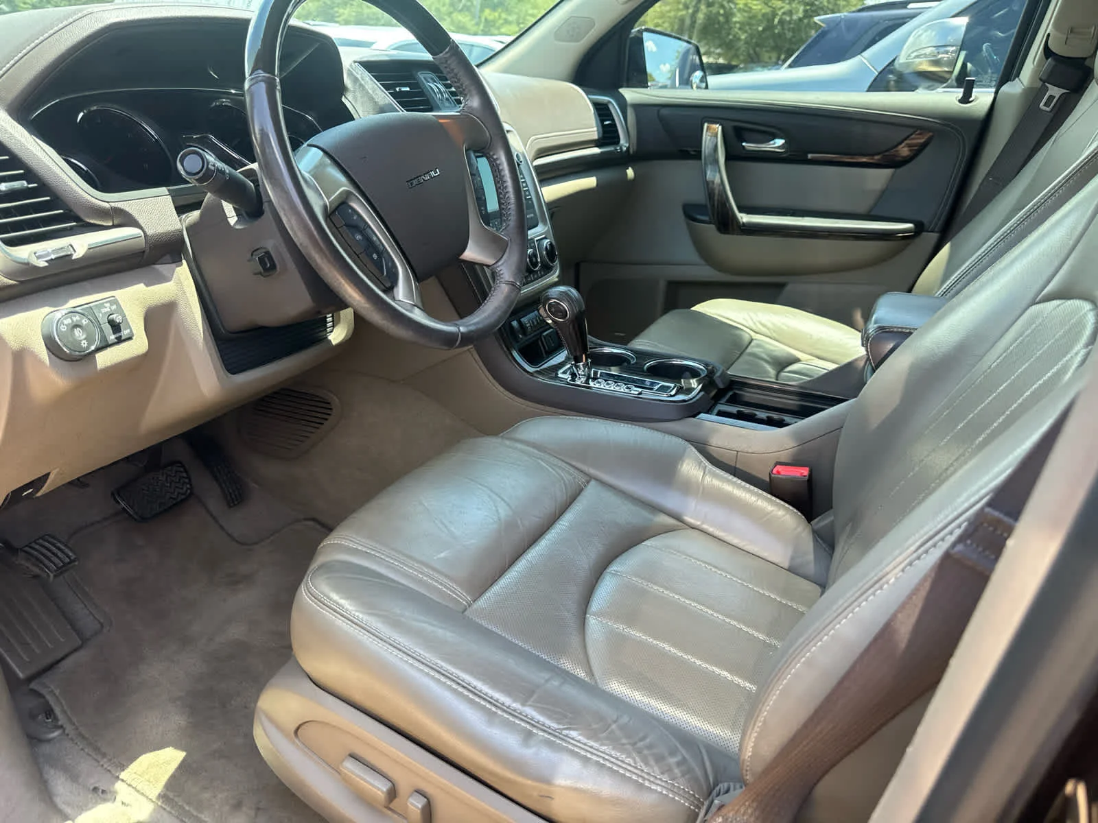 Used 2016 Ebony Twilight Metallic GMC Denali image 9