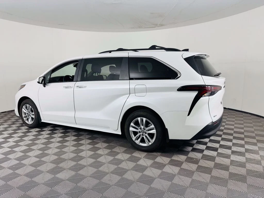 Used 2025 Beige Toyota XLE image 23