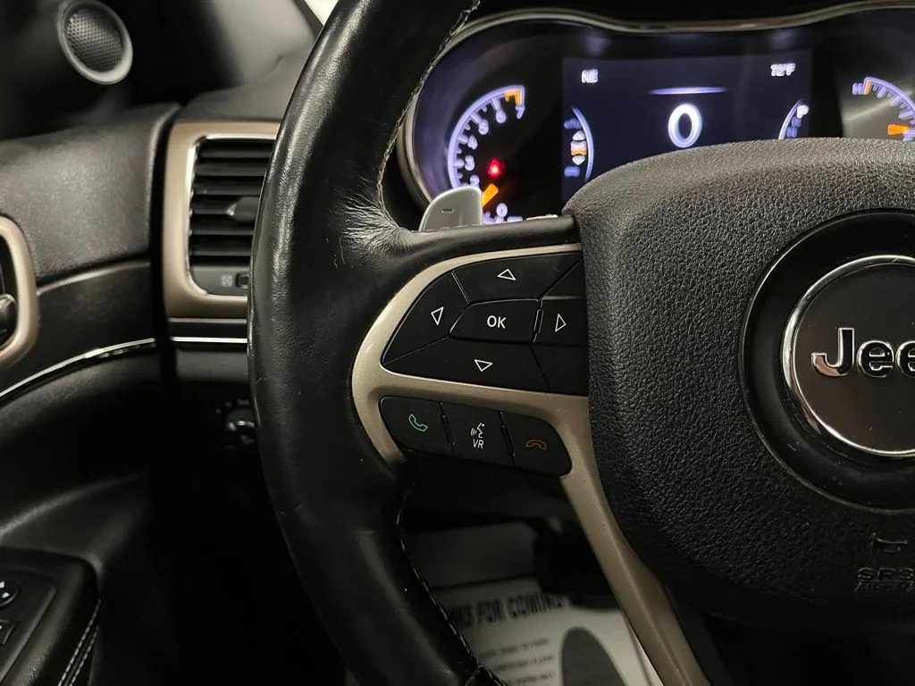 Used 2016 Gray Jeep Limited image 29
