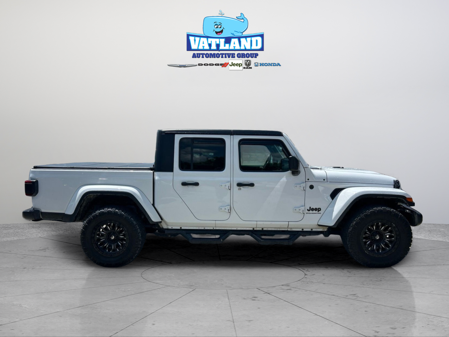 Used 2024 White Jeep Sport S image 6