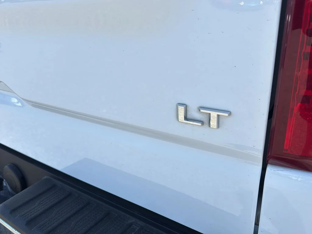 Used 2024 Summit White Chevrolet LT image 35
