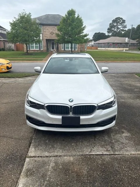 Used 2018 Mineral White Metallic BMW 530e iPerformance image 4