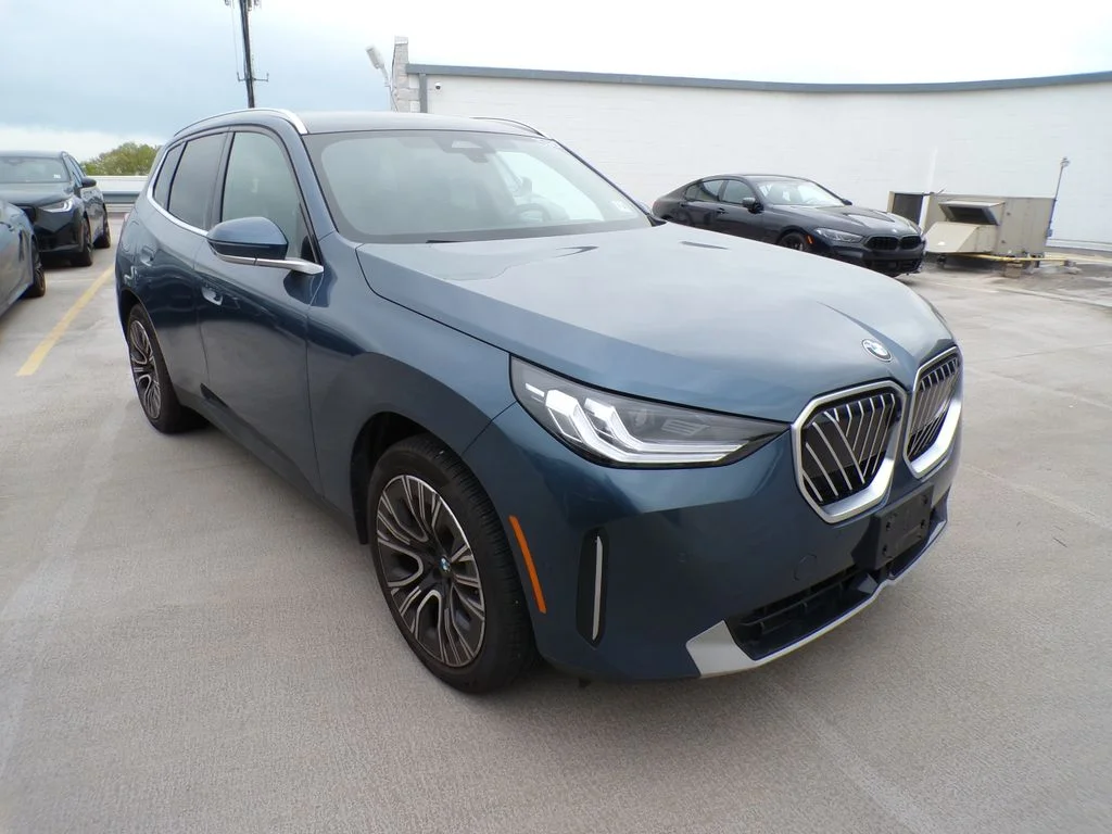 2025 BMW X3 30 XDRIVE's photo
