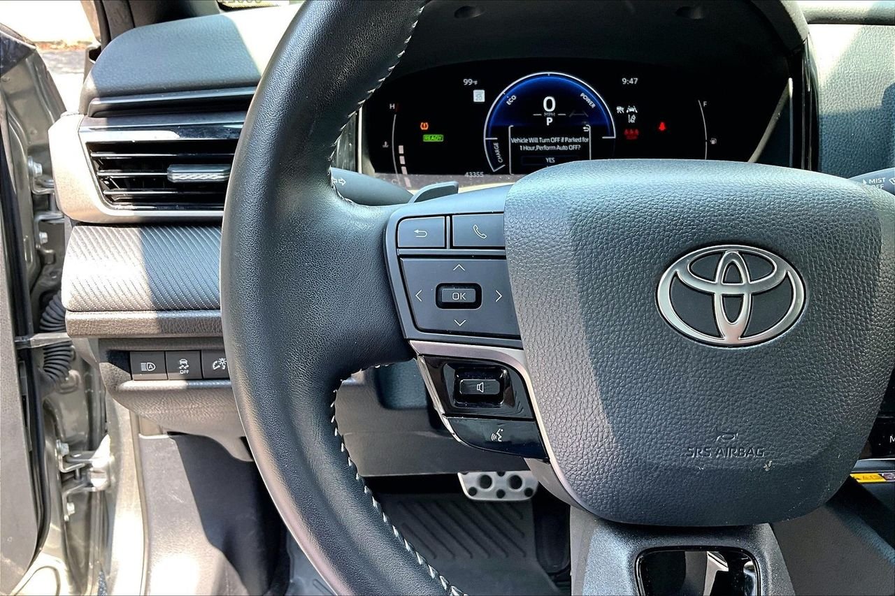 Used 2025 Gray Toyota SE image 10