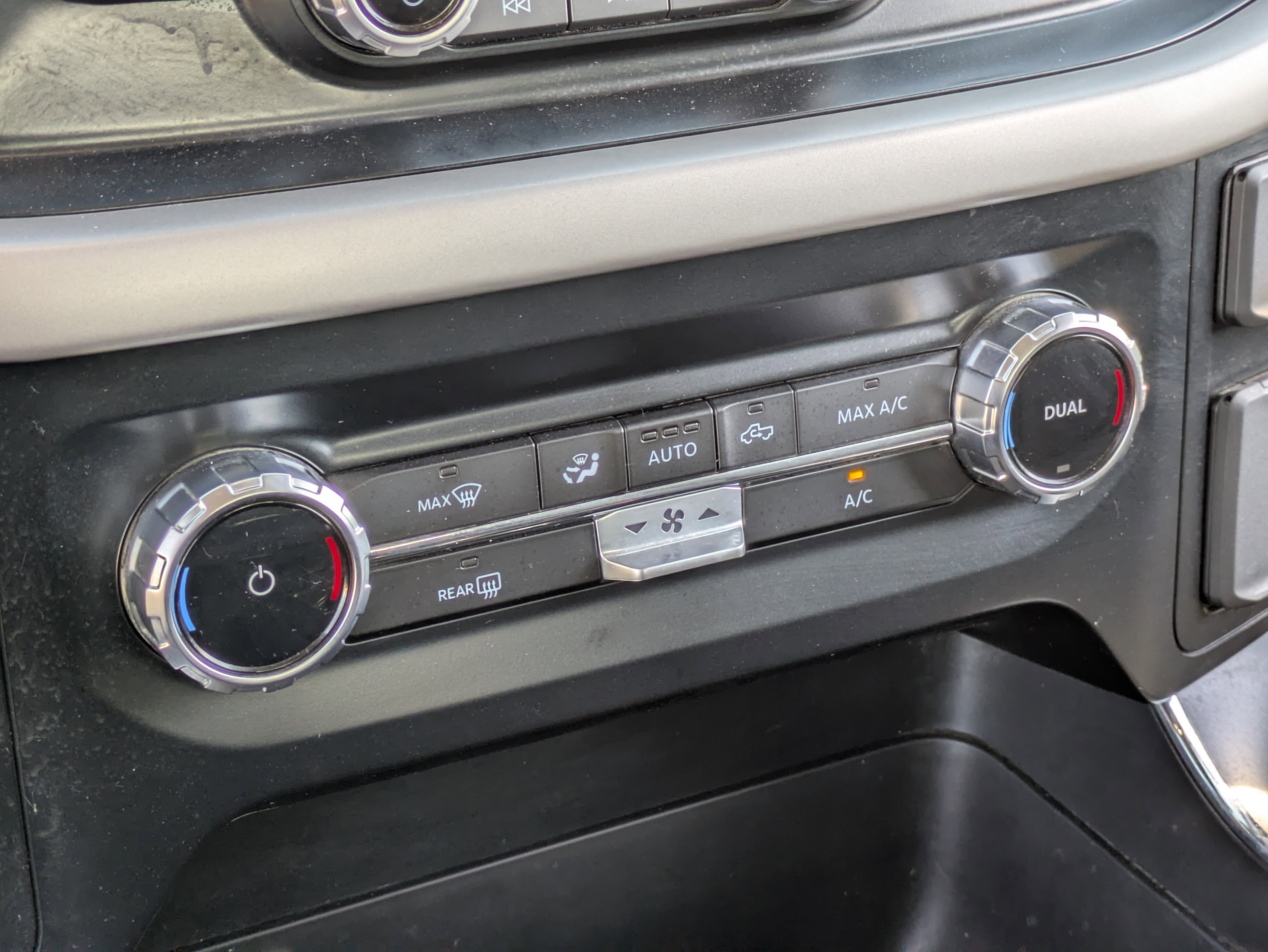 Used 2023 Bronze Ford XLT image 24
