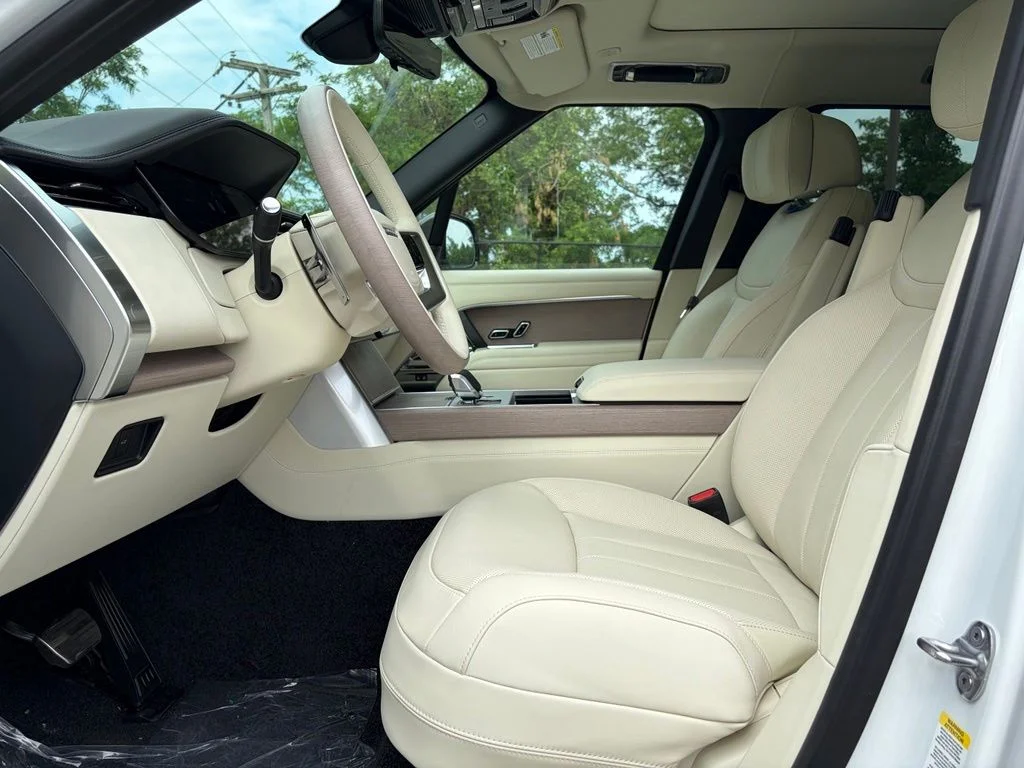 New 2026 White Land Rover Autobiography image 11