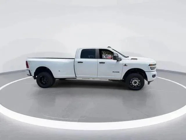 2026 RAM 3500 Big Horn - Photo 9