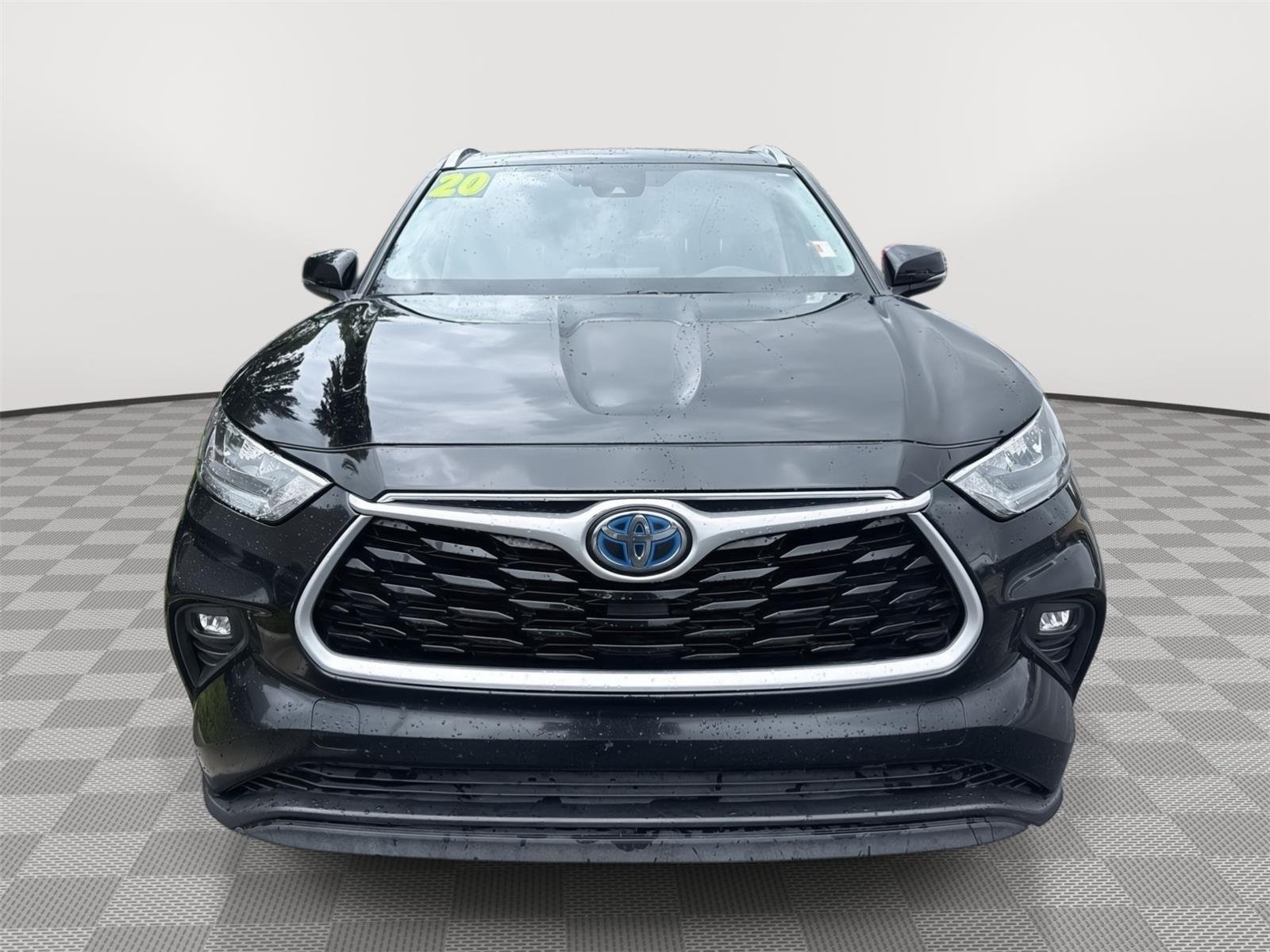 Used 2020 Midnight Black Metallic Toyota XLE image 10