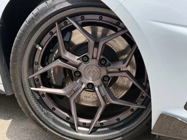 Used 2020 White Chevrolet Stingray image 7