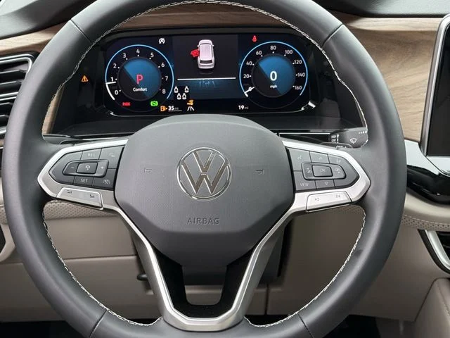 New 2026 White Volkswagen 2.0T SE w/Technology image 9
