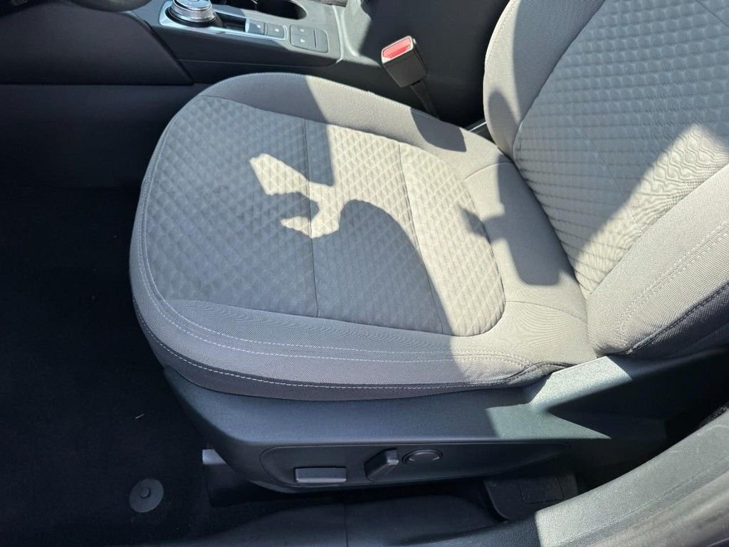 Used 2020 Gray Ford SE image 14
