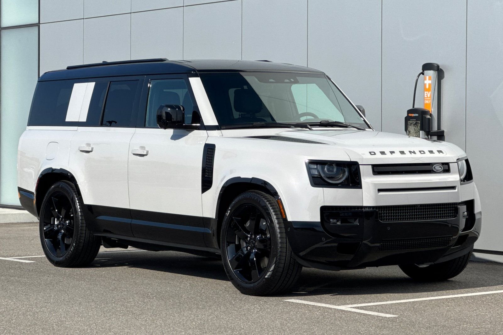 New 2026 Borasco Grey Land Rover X-Dynamic SE image 7