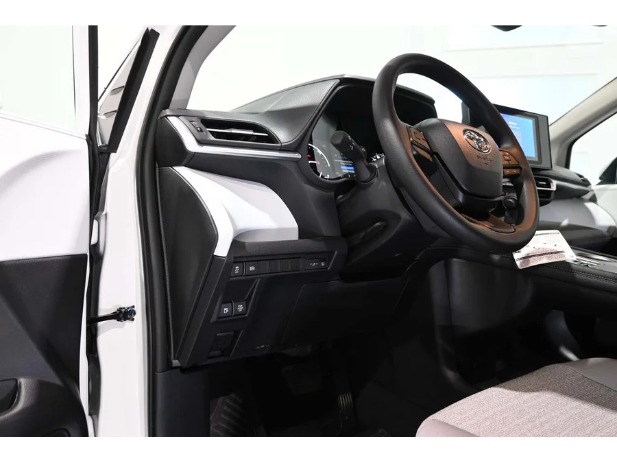 New 2026 WHITE Toyota LE Mobility Handicap Van image 31