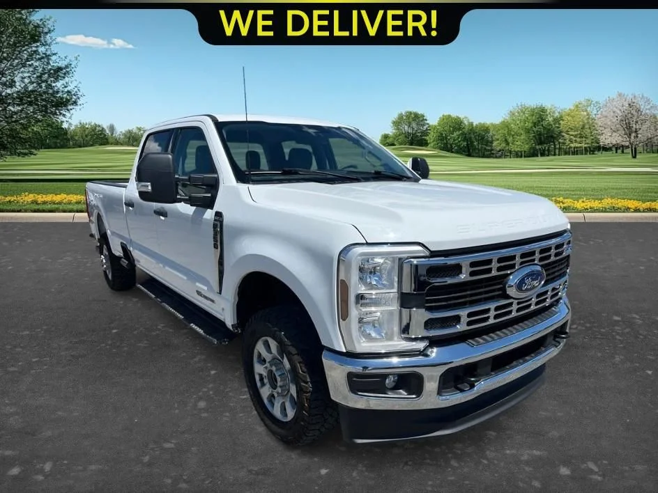 Used 2024 White Ford XLT image 3