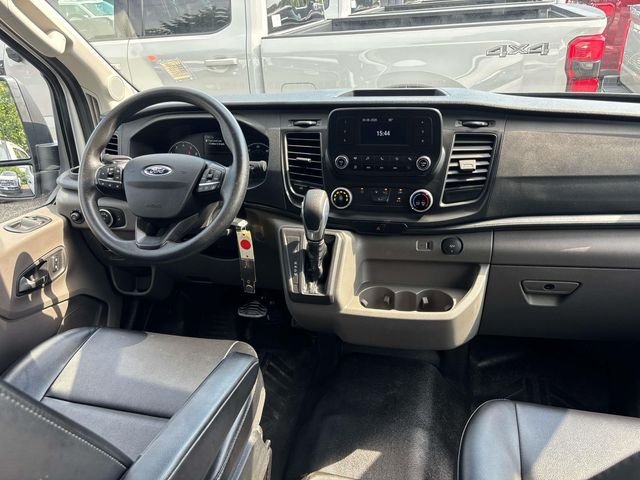 Used 2025 Oxford White Ford Base image 12