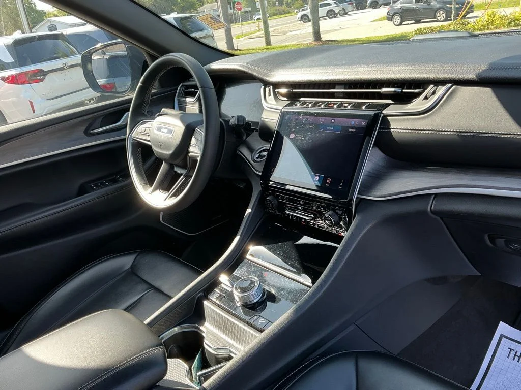 Used 2024 Black Jeep 4xe image 28