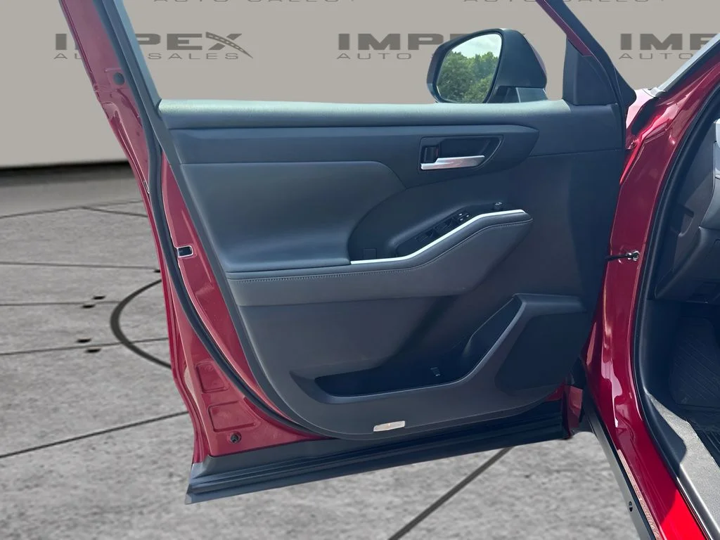 Used 2023 Red Toyota XLE image 17