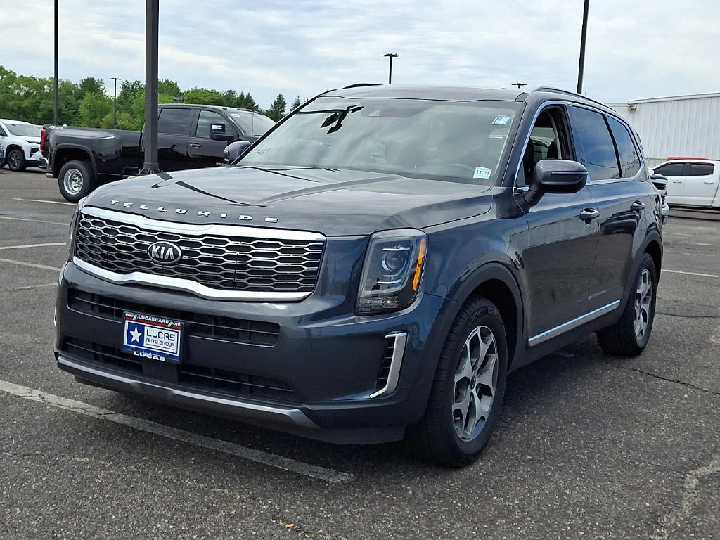 Used 2020 Gray Kia EX image 5