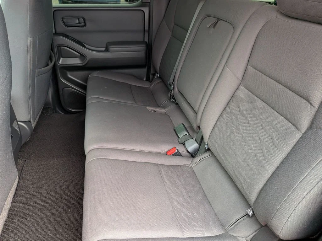 Used 2022 Red Nissan S image 27