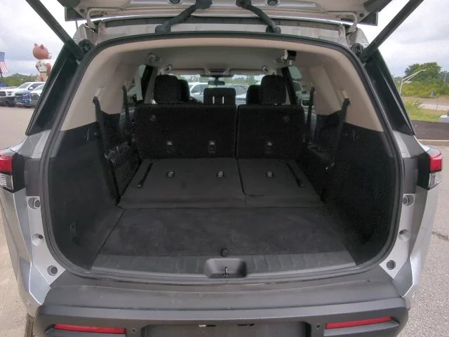 Used 2025 Silver Nissan SV image 35