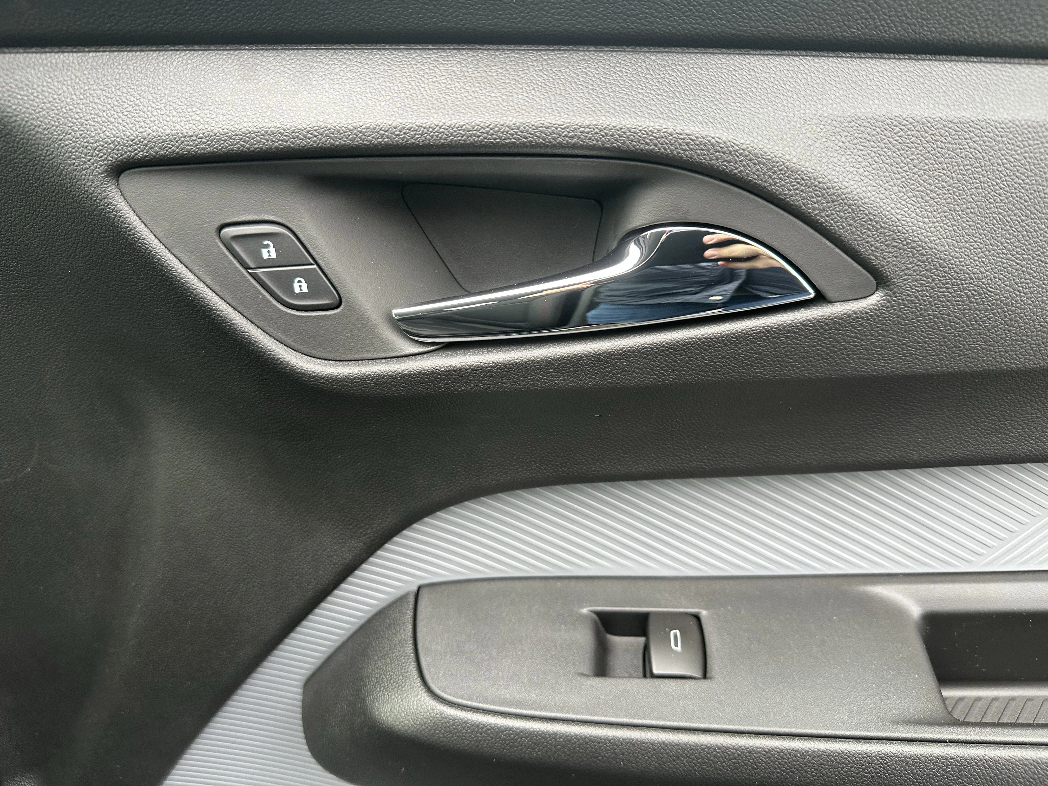 New 2027 Mosaic Black Metallic Chevrolet RS image 18