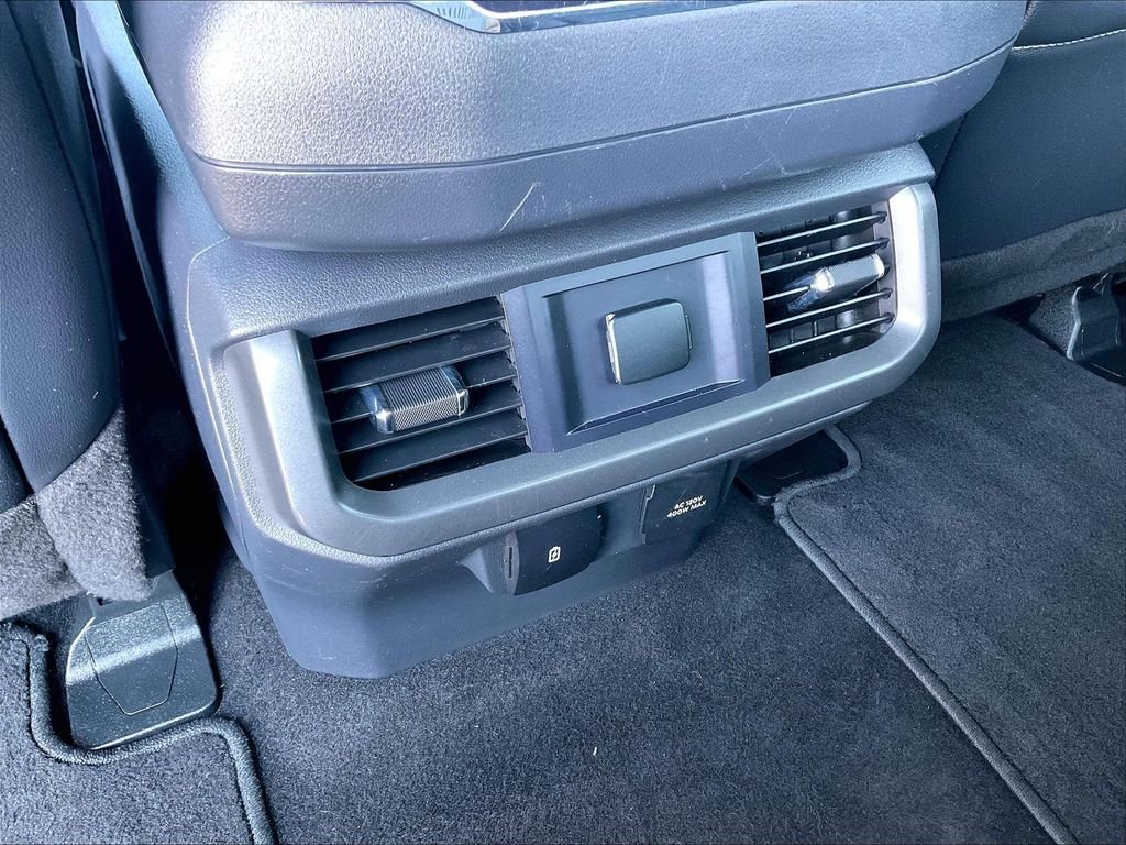 Used 2024 Red Ford XLT image 27