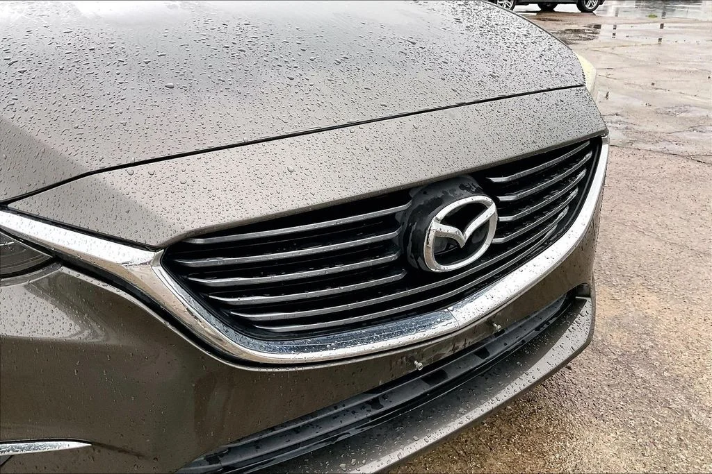 Used 2017 Silver Mazda Touring image 34