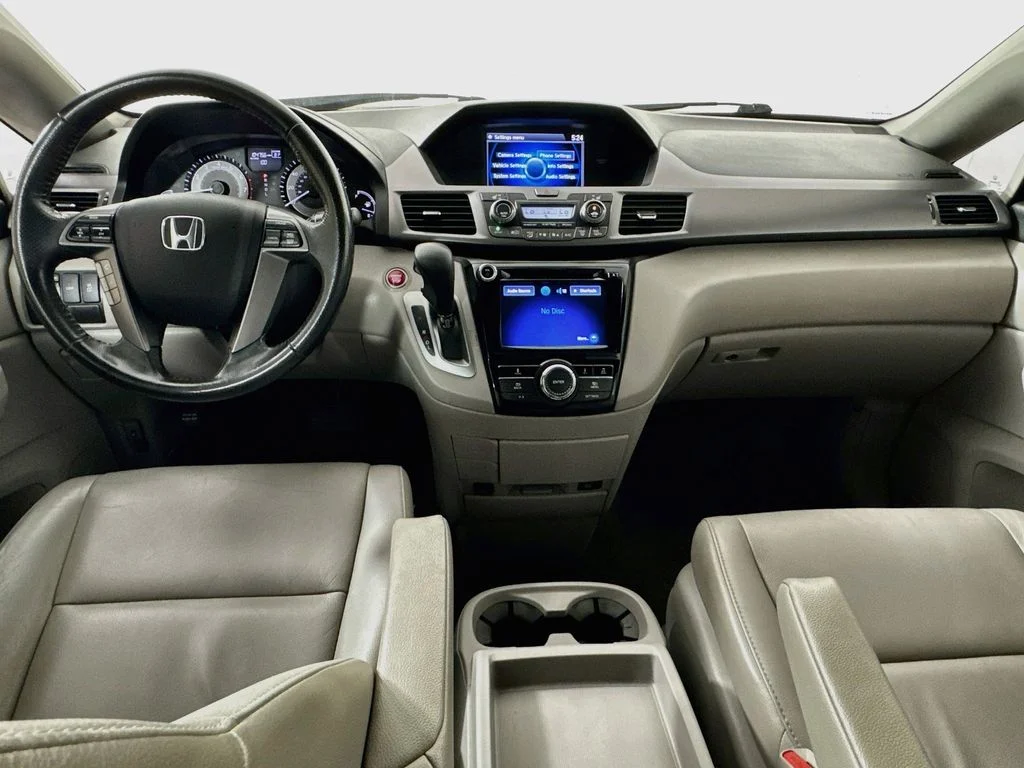 Used 2014 Silver Honda EX-L image 28