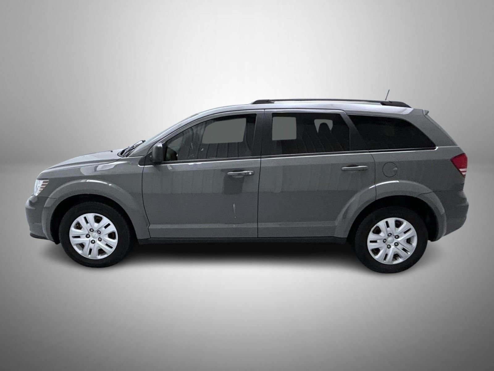 Used 2020 Gray Dodge SE image 8