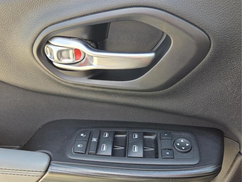 Used 2014 Brilliant Black Crystal Pearlc JEEP FWD 4DR SPORT image 22