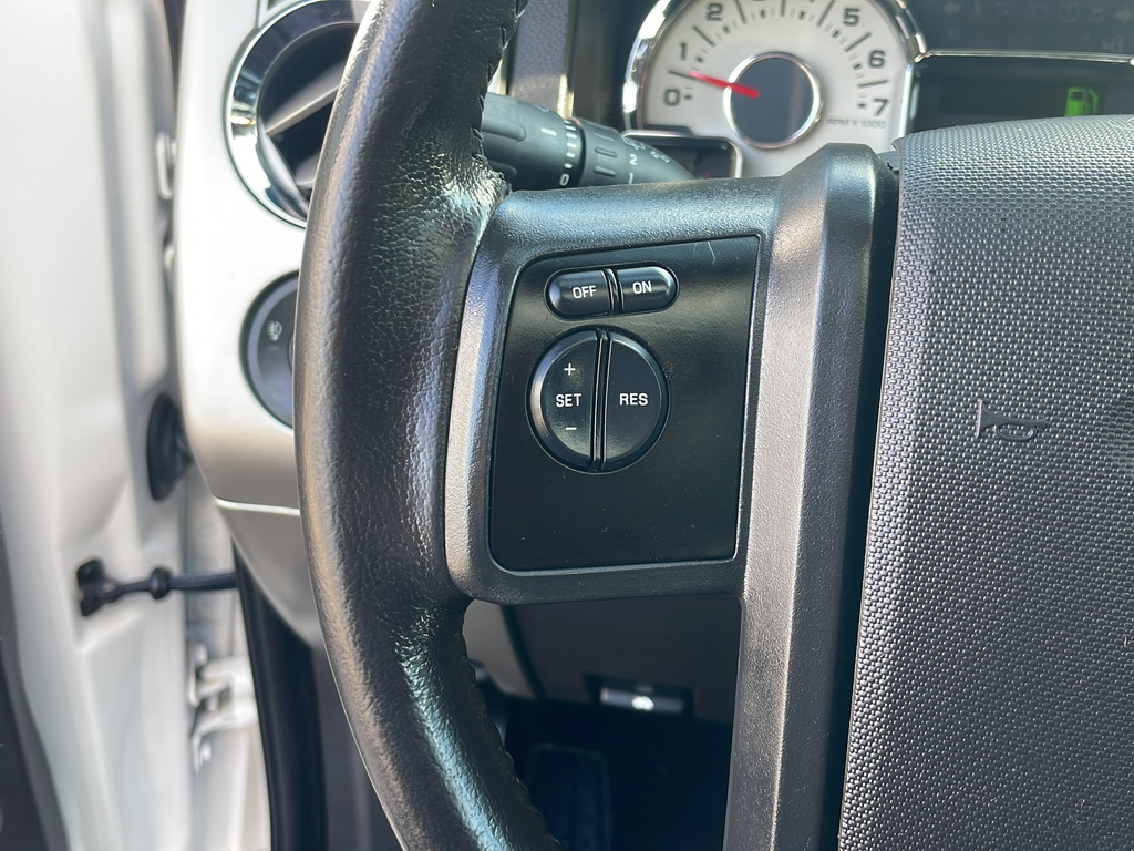 Used 2014 White Ford Limited image 9