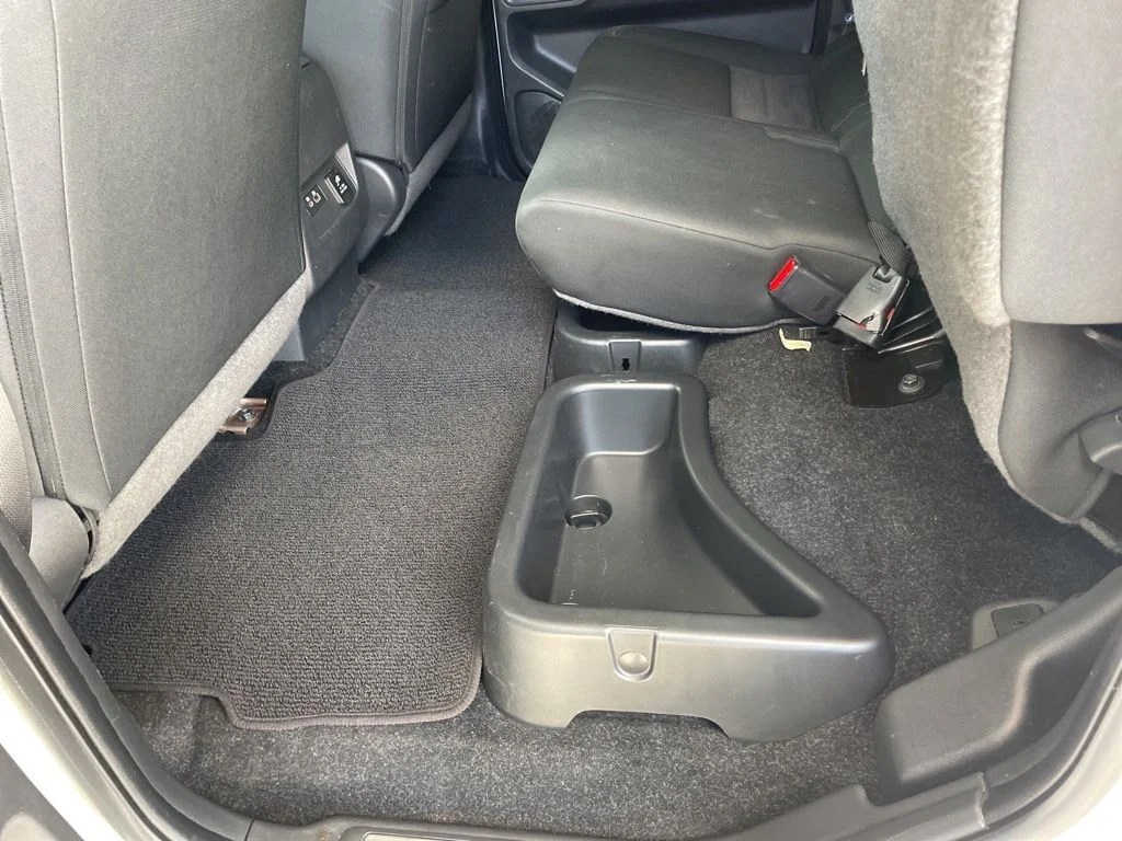 Used 2023 White Nissan PRO-4X image 24