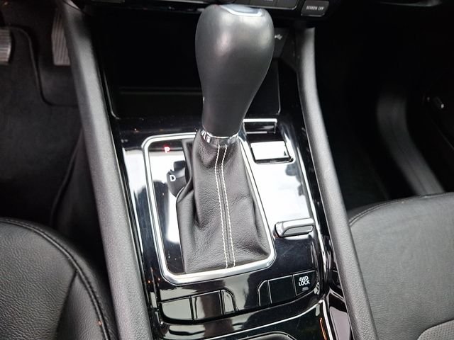 Used 2022 White Jeep Limited image 22