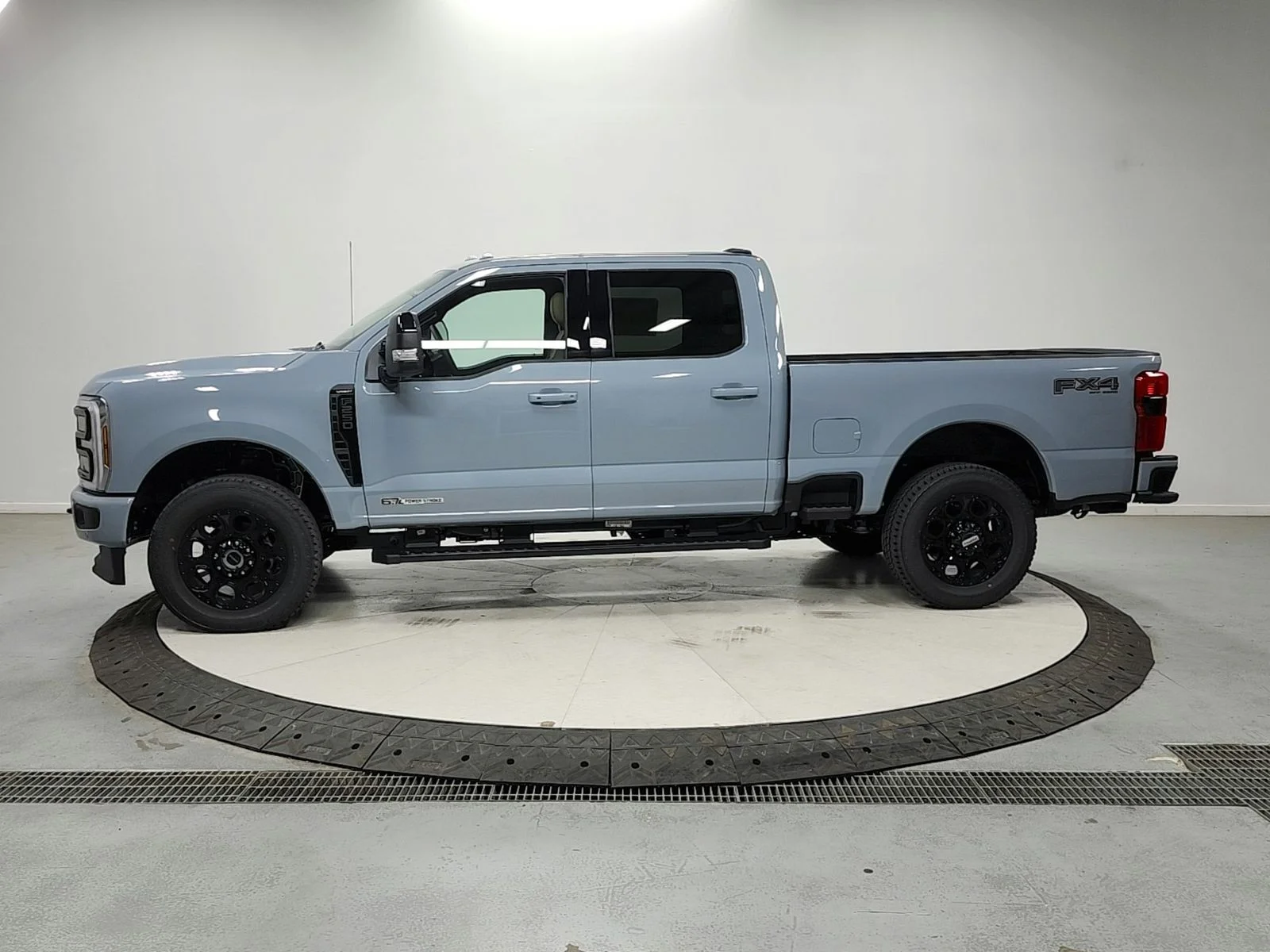 New 2026 Glacier Gray Metallic Tri-Coat Ford F-250® Lariat® image 4