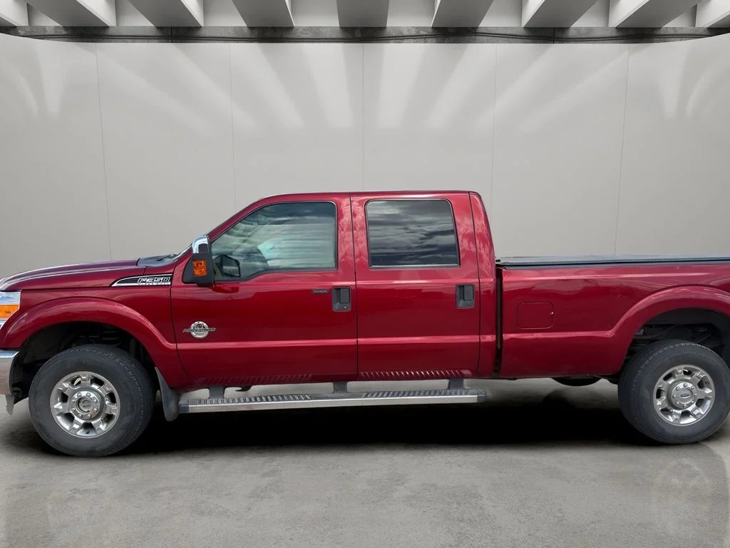 Used 2016 Red Ford XLT image 2