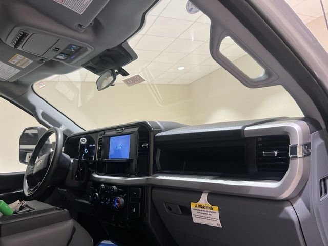 Used 2025 White Ford XL image 23
