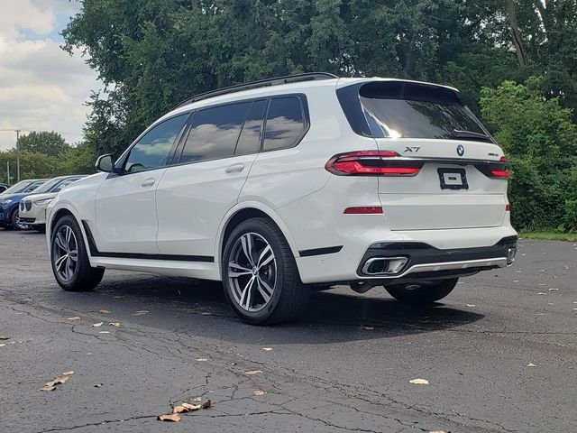 Used 2026 Alpine White BMW xDrive40i image 3