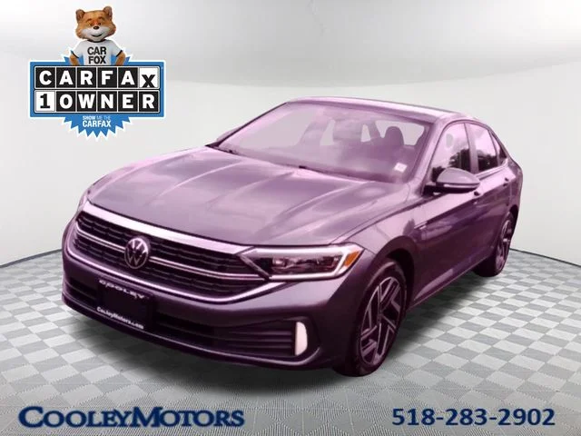 Used 2022 Gray Volkswagen 1.5T SEL image 1