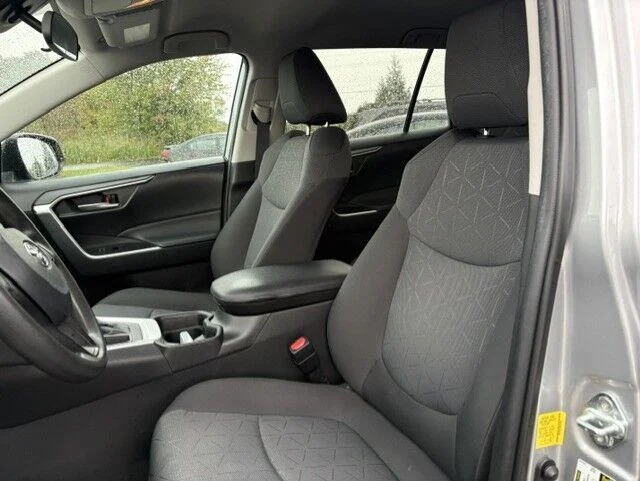Used 2021 Silver Sky Metallic Toyota XLE image 2