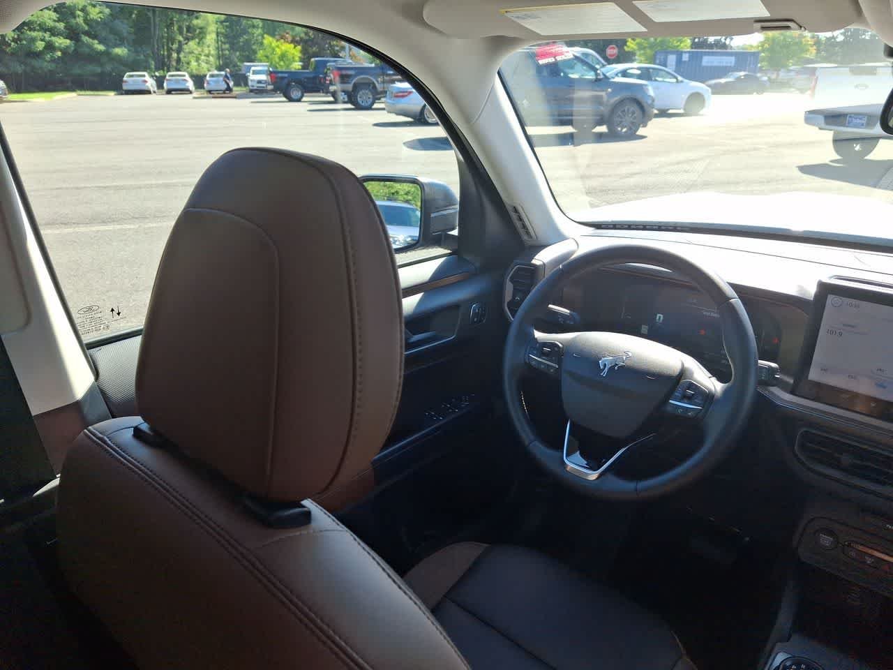 Used 2026 Oxford White Clearcoat Ford Outer Banks image 15