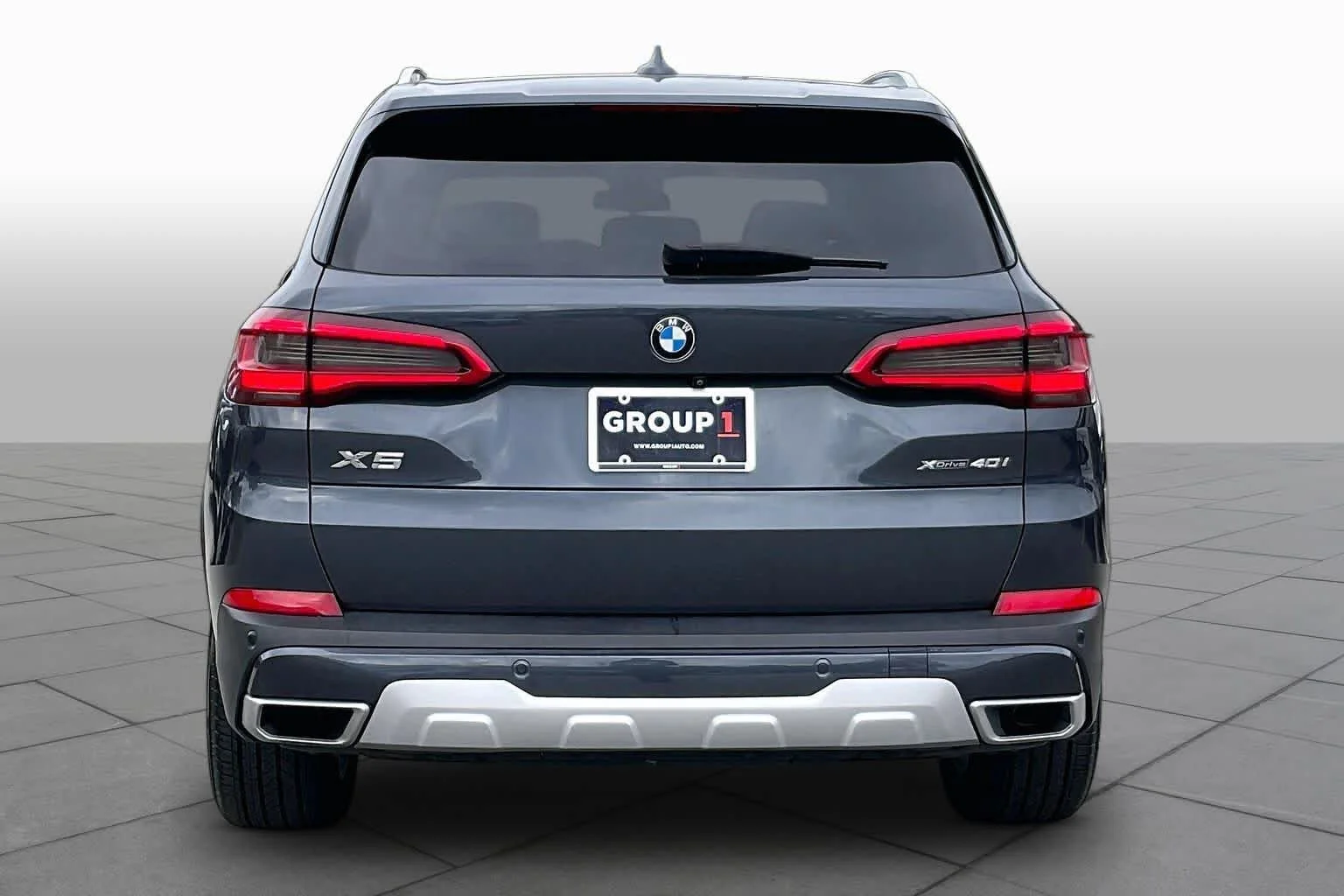 Used 2019 Arctic Gray Metallic BMW xDrive40i image 4